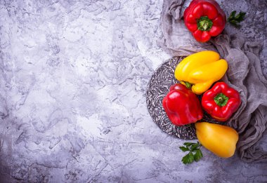 Taze olgun Bulgar biber