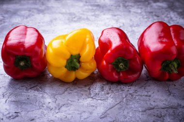 Taze olgun Bulgar biber