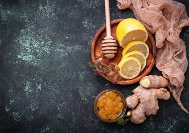 Limon, zencefil, nane ve bal. 