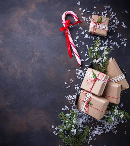 Caixas de presente de Natal e cana-de-açúcar . — Fotografia de Stock