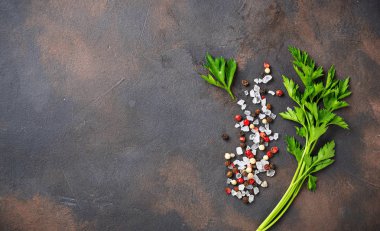 Maydanoz, tuz ve biber. Mutfak arka plan