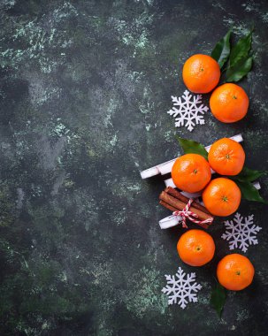 Mandalina ile Noel ve yeni yıl kompozisyon 