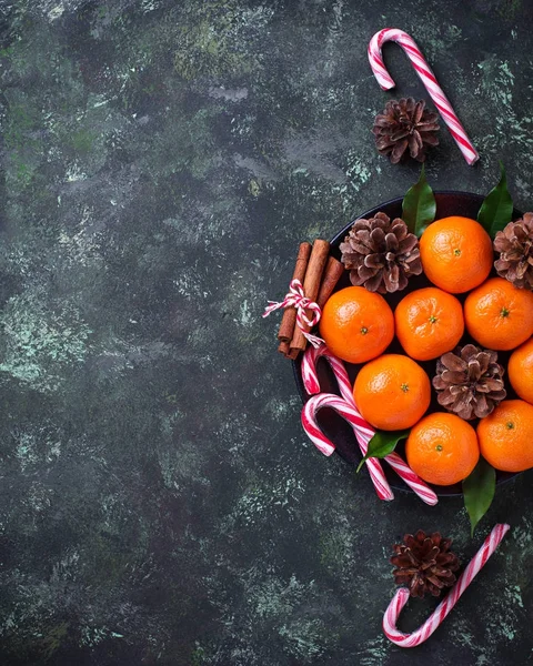 Mandalina ile Noel ve yeni yıl kompozisyon 