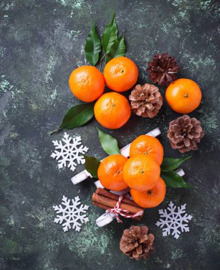 Mandalina ile Noel ve yeni yıl kompozisyon 