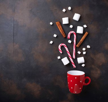 Sıcak çikolata veya kakao içecek yemek pişirmek için malzemeler