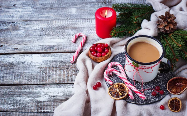 Ev yapımı sıcak çikolata veya kakao içecek