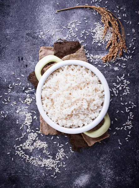 Arroz fervido branco em panela — Fotografia de Stock