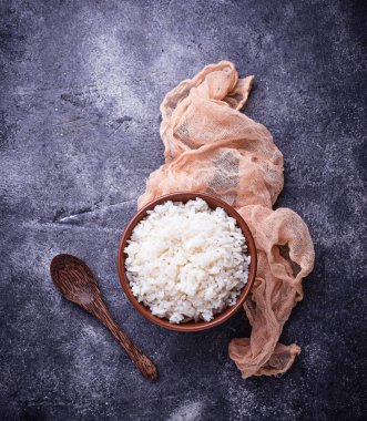 Beyaz pirinç kase haşlanmış