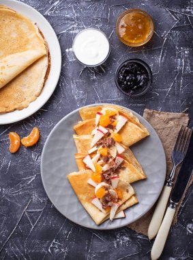 Krep krep farklı meyve ve çikolata ile