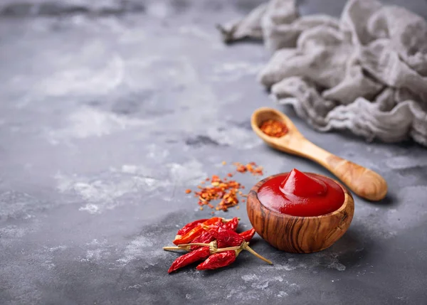 Chili sauce with dried peppers — Stock Photo, Image