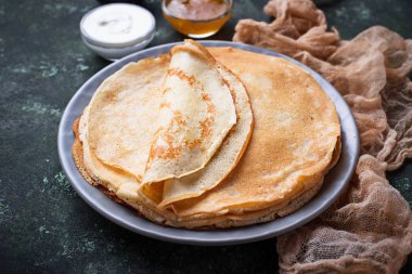 Krep krep farklı reçel ve krema ile