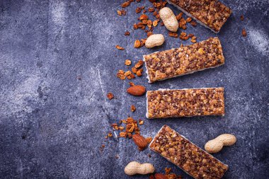 Ev yapımı granola barlar Fındıklı. 