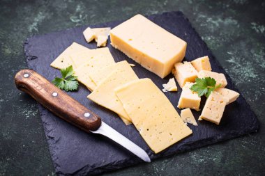 Dilimlenmiş peynir çeşitli türü