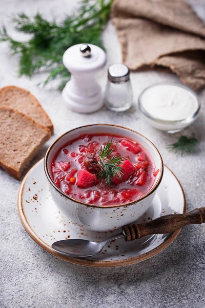 Traditional Ukrainian beetroot soup borsch — Stock Photo, Image