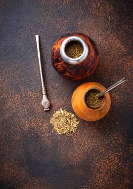 Su kabakları ve bombilla yerba mate çay.