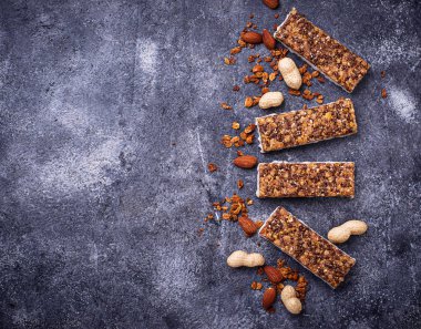 Ev yapımı granola barlar Fındıklı. 