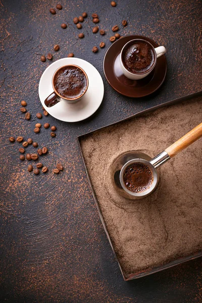 Traditional turkish coffee prepared on hot sand — Stock Photo, Image