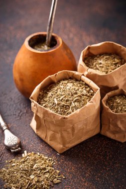 Su kabakları ve bombilla yerba mate çay