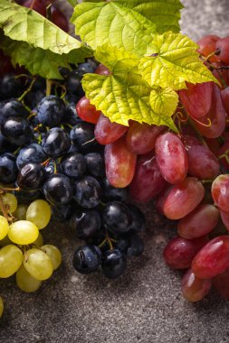 Çeşitli üzümler.