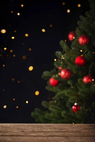 Χριστουγεννιάτικο φόντο με defocused δέντρο — Φωτογραφία Αρχείου