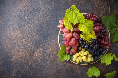 Çeşitli üzümler.