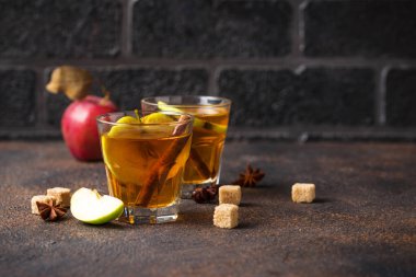 Baharatlı elma şarabı, sonbahar içeceği