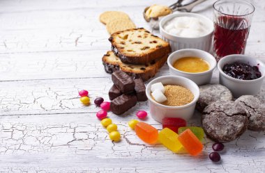 Şeker oranı yüksek sağlıksız ürünler