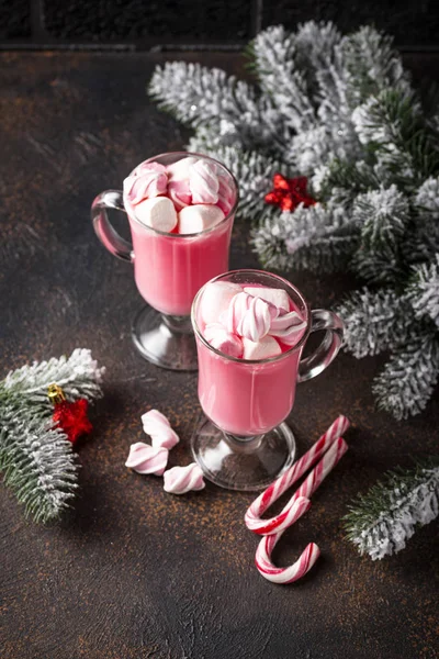 Chocolate caliente rubí o cacao rosa —  Fotos de Stock