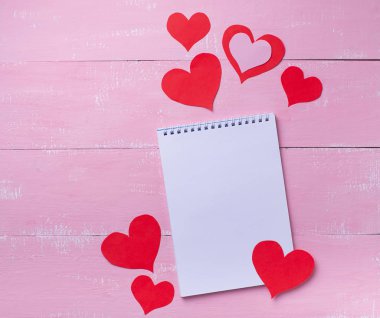 Pembe üzerine Sevgililer Günü arkaplanı