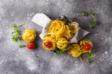 Ham makarna tagliatelle veya Fettuccine