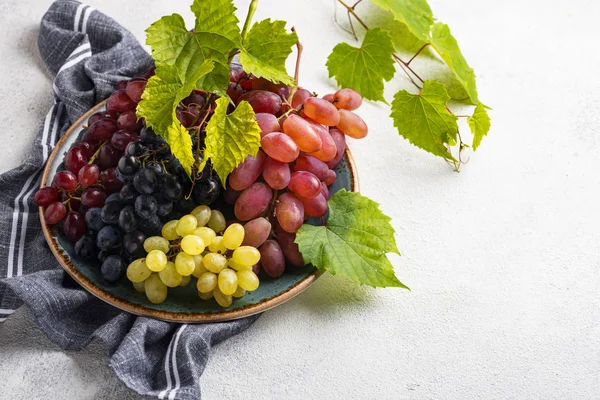 Çeşitli üzümler.