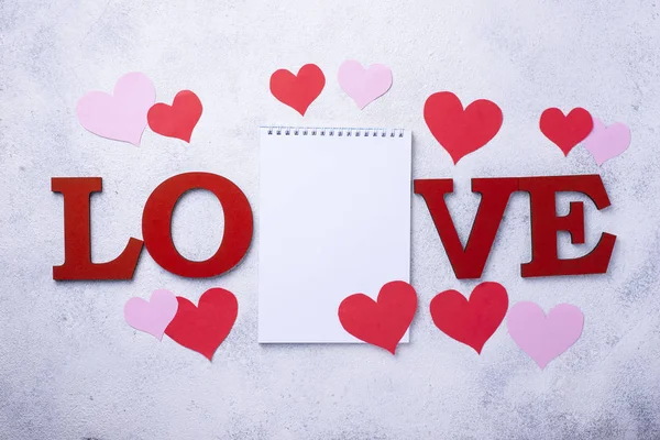 San Valentino sfondo con lettere AMORE — Foto Stock