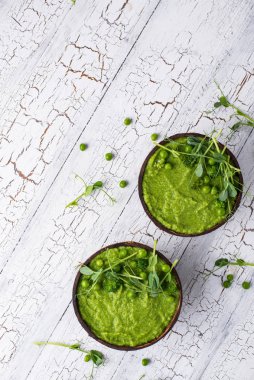 Vejetaryen yeşil brokoli çorbası veya smoothie