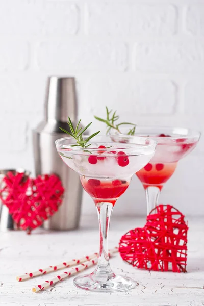 Preiselbeer-Margarita-Cocktail. Valentinstag-Drink — Stockfoto