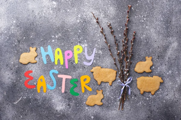 Happy Easter text and color eggs — 스톡 사진