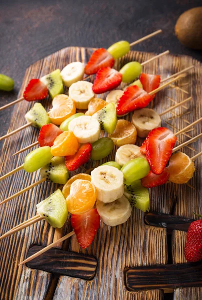 과일 꼬치, 건강한 여름 간식 — 스톡 사진