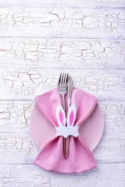 Easter table setting in pink color