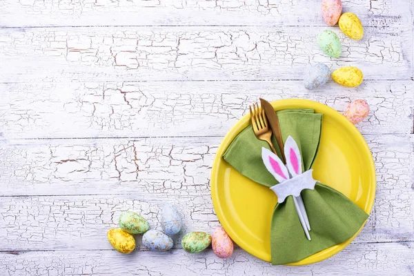 Réglage de table de Pâques en couleur verte — Photo