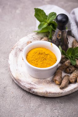 Turmeric powder and curcuma root