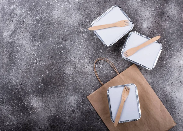 Concepto de entrega de alimentos. Almuerzo en contenedor — Foto de Stock