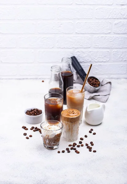 Olika trendiga kall kaffe dryck — Stockfoto