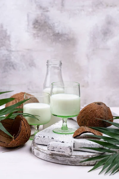Leche de coco natural no láctea — Foto de Stock