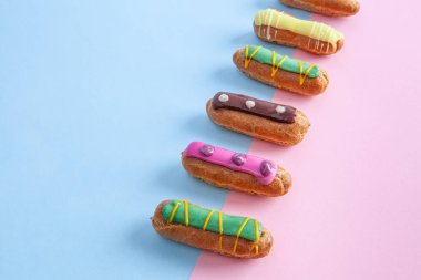 Fotokopi alanı olan pembe-mavi arkaplan ekleriName