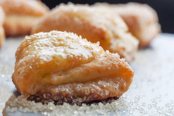 Süßer Quarkkeks Mit Zuckerkristallen Und Honig Extremer Großaufnahme — Stockfoto