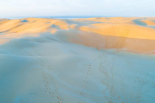 Aerial View One Person Sand Dunes Sunrise — Stock Photo, Image