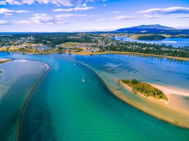 Narooma, NSW, Avustralya yakınlarındaki teknelerin hava görüntüsü.
