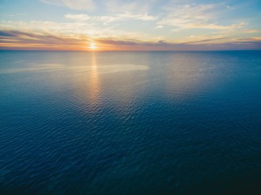 Okyanus manzaralı günbatımı