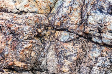 İğrenç taş dokusu çatlamış.