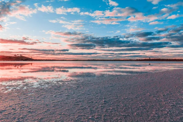 Pink Salt Lake Pôr Sol — Fotografia de Stock