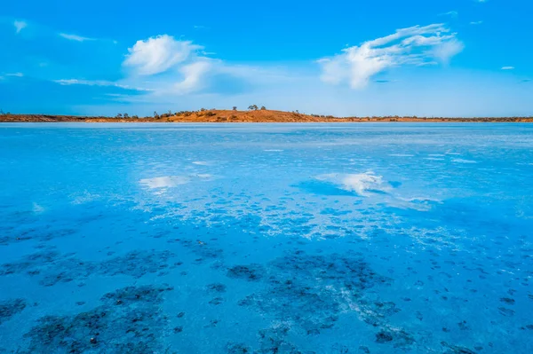 Réflexions Nuageuses Dans Sel Lac Crosbie Australie — Photo